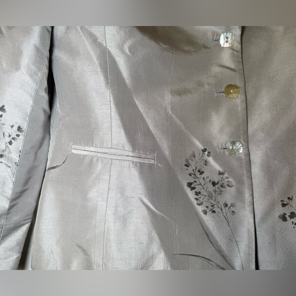 Bergamo By Ebi Gray Floral Silk Woman’s Blazer Jacket Size 12 Euc Collared View 3